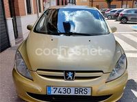 Usado Peugeot 307 110 CV (80 kW) 2001 Amarillo Utilitario