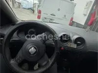 Usado Seat Ibiza Reference 100 CV (73 kW) 2005 Negro Utilitario