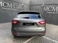 Usado Maserati Levante 350 CV (257 kW) 2019 Amarillo SUV