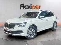 Usado Skoda Kamiq Active 95 CV (69 kW) 2021 Blanco SUV
