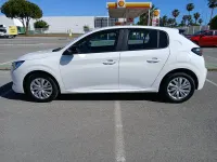 Usado Peugeot 208 Active 100 CV (73 kW) 2022 Blanco Utilitario