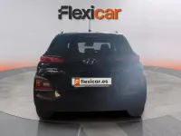 Usado Hyundai Kona 120 CV (88 kW) 2018 Negro SUV