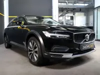 Begagnad Volvo V90 CC Pro 197 HK (144 kW) 2022 Svart Kombi