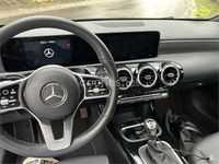 Usado Mercedes A180 116 CV (85 kW) 2022 Negro Berlina
