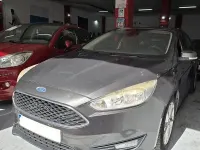 Usado Ford Focus 125 CV (91 kW) 2015 Marrón Berlina
