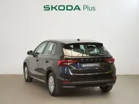 Usado Skoda Fabia Selection 95 CV (69 kW) 2024 Negro Berlina