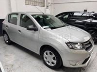 Usado Dacia Sandero Ambiance 75 CV (55 kW) 2014 Gris / plata Berlina
