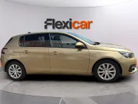 Usado Peugeot 308 Style 110 CV (80 kW) 2018 Beige Berlina