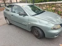 Usado Seat Ibiza Stella 75 CV (55 kW) 2003 Verde Utilitario