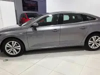 Usado Renault Talisman Intens 130 CV (95 kW) 2016 Gris / plata Berlina