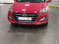 Usado Hyundai i30 110 CV (80 kW) 2015 Granate Berlina