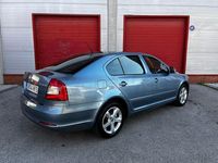 Usado Skoda Octavia Ambition 105 CV (77 kW) 2011 Azul Berlina