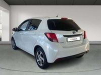 Usado Toyota Yaris Active 101 CV (74 kW) 2016 Blanco Berlina