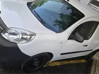 Usado Renault Kangoo 75 CV (55 kW) 2021 Blanco Monovolumen