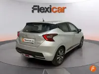 Usado Nissan Micra Acenta 92 CV (67 kW) 2023 Gris Utilitario