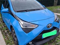 Usado Toyota Aygo X-play 69 CV (50 kW) 2018 Azul Utilitario