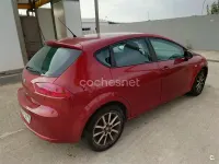 Usado Seat Leon Ecomotive 105 CV (77 kW) 2010 Granate Utilitario