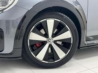 Usado VW Beetle R-line 220 CV (161 kW) 2016 Gris Utilitario