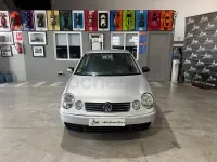 Usado VW Polo Conceptline 65 CV (47 kW) 2003 Gris / plata Berlina