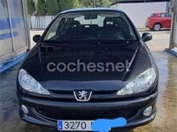 Usado Peugeot 206 90 CV (66 kW) 2006 Negro Berlina