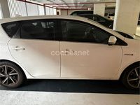 Usado Toyota Auris Hybrid 136 CV (100 kW) 2018 Blanco Berlina