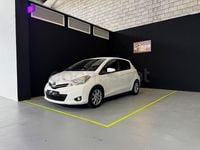Begagnad Toyota Yaris Active 99 HK (72 kW) 2013 Vit Halvkombi