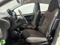 Usado Toyota Aygo City 68 CV (50 kW) 2012 Blanco Utilitario