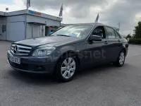 Usado Mercedes C200 Elegance 136 CV (100 kW) 2010 Gris / plata Berlina