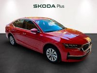 Usado Skoda Octavia Selection 116 CV (85 kW) 2025 Rojo Berlina