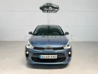 Usado Kia Rio 100 CV (73 kW) 2018 Azul Berlina