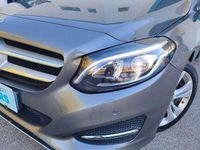 Usado Mercedes B180 109 CV (80 kW) 2017 Gris Monovolumen
