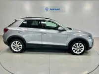 Usado VW T-Roc Life 115 CV (84 kW) 2023 Gris / plata SUV