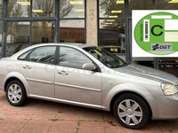 Usado Chevrolet Nubira SX 109 CV (80 kW) 2007 Gris / plata Berlina