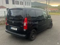Usado Peugeot Partner Tepee Active 92 CV (67 kW) 2011 Negro Monovolumen
