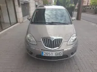 Usado Lancia Musa 90 CV (66 kW) 2008 Beige Monovolumen