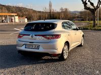 Usado Renault Mégane IV Zen 130 CV (95 kW) 2016 Gris / plata Berlina