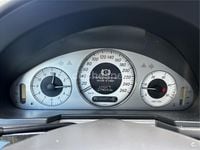 Usado Mercedes E320 Avantgarde 204 CV (150 kW) 2006 Gris / plata Berlina