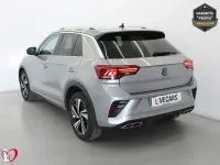 Usado VW T-Roc R-line 150 CV (110 kW) 2023 Gris / plata SUV