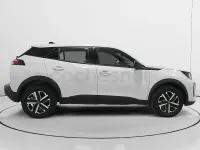 Usado Peugeot 2008 Active 100 CV (73 kW) 2023 Blanco SUV
