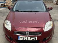 Usado Fiat Bravo Dynamic 120 CV (88 kW) 2007 Granate Utilitario
