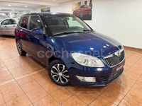 Usado Skoda Fabia 75 CV (55 kW) 2010 Azul Utilitario