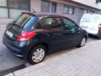 usado Peugeot 207 1.4i Confort