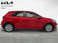 Usado Kia Rio 100 CV (73 kW) 2022 Rojo Berlina