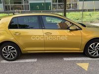 Usado VW Golf Sportsvan 115 CV (84 kW) 2017 Amarillo Monovolumen