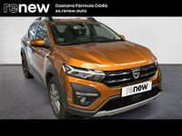 Usado Dacia Sandero Comfort 91 CV (66 kW) 2021 Naranja Utilitario