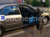 Usado Ford Mondeo Trend 125 CV (91 kW) 2003 Beige Berlina