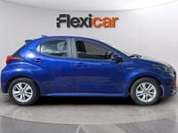 Usado Toyota Yaris Hybrid Active 116 CV (85 kW) 2021 Azul Utilitario