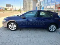 Usado VW Golf VIII 115 CV (84 kW) 2021 Azul Berlina