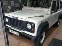 Usado Land Rover Defender 122 CV (89 kW) 1999 Blanco Familiar
