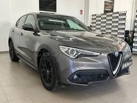 Usado Alfa Romeo Stelvio Super 160 CV (117 kW) 2022 Gris / plata SUV